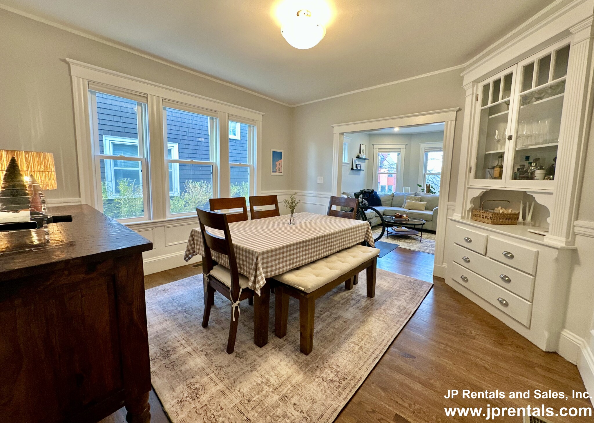 38 Robeson St, Jamaica Plain
