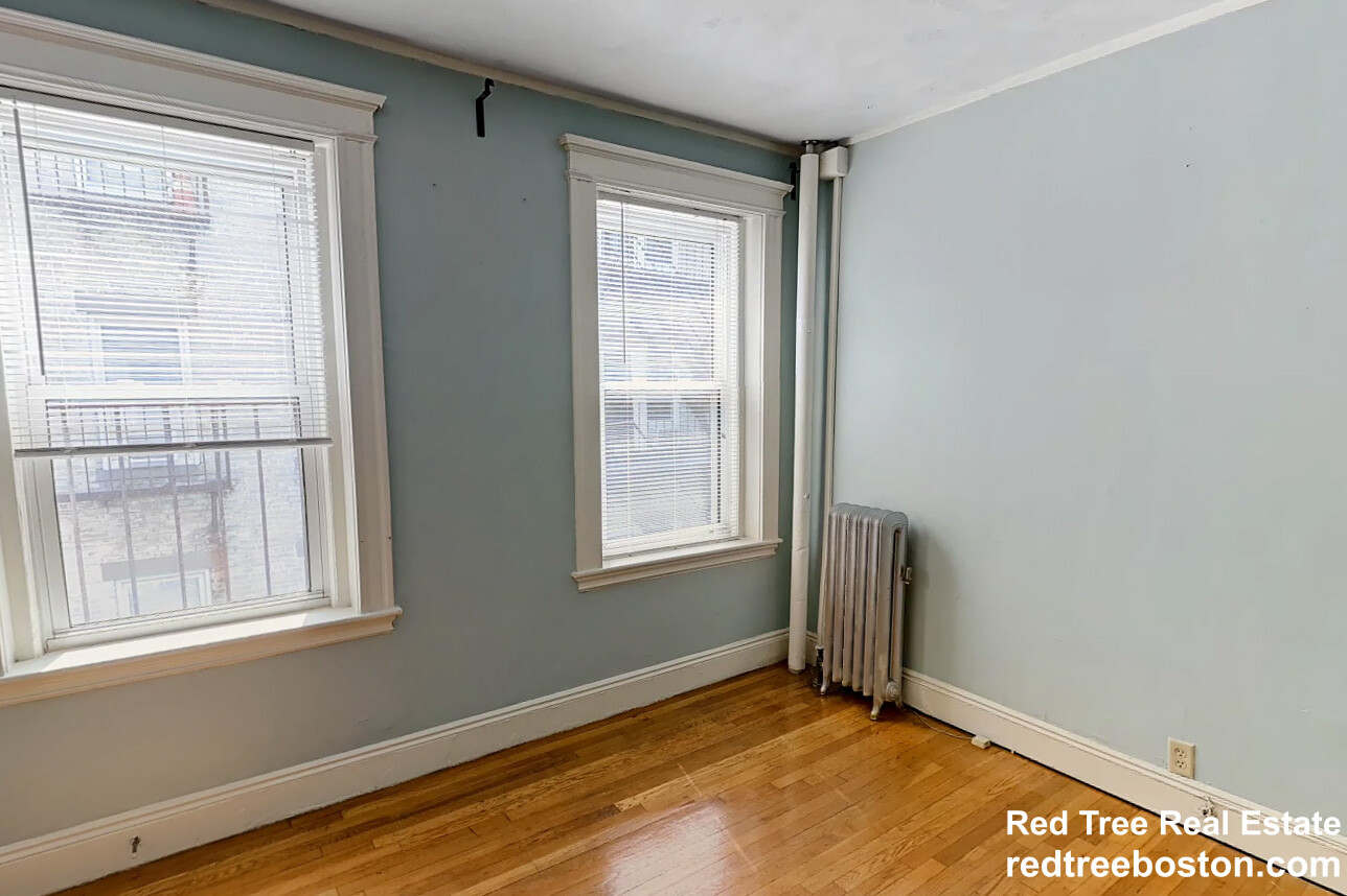 111 Park Dr, Fenway