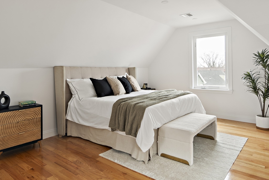 24 Montrose St, Roxbury