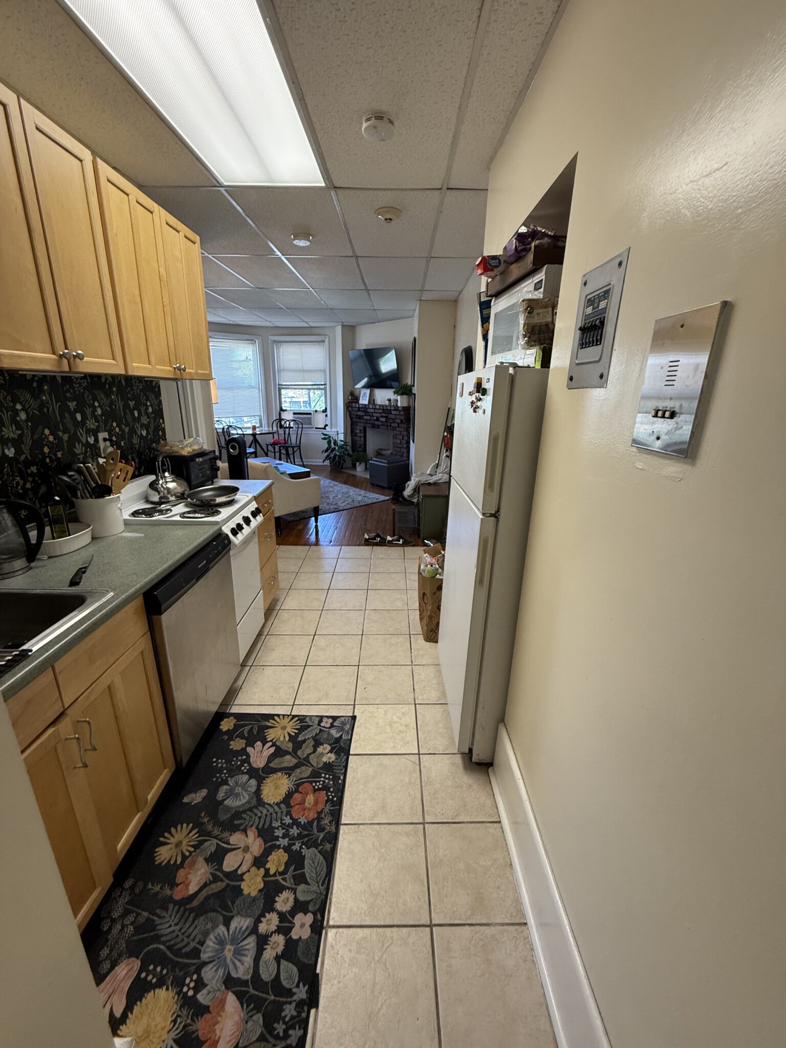 879 Beacon St, Fenway