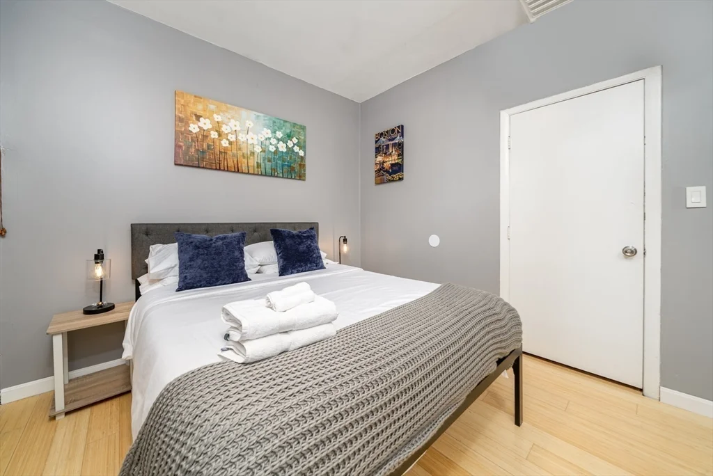 330 Dartmouth St, Back Bay