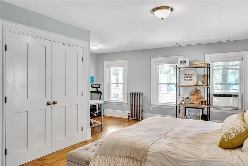 1 Riverside Pl, Riverside