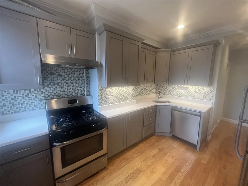 841 Dorchester Ave, Dorchester