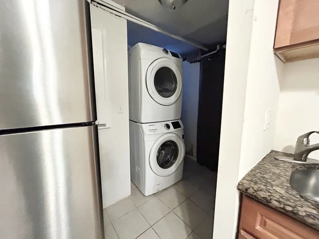 81 Windsor, South End