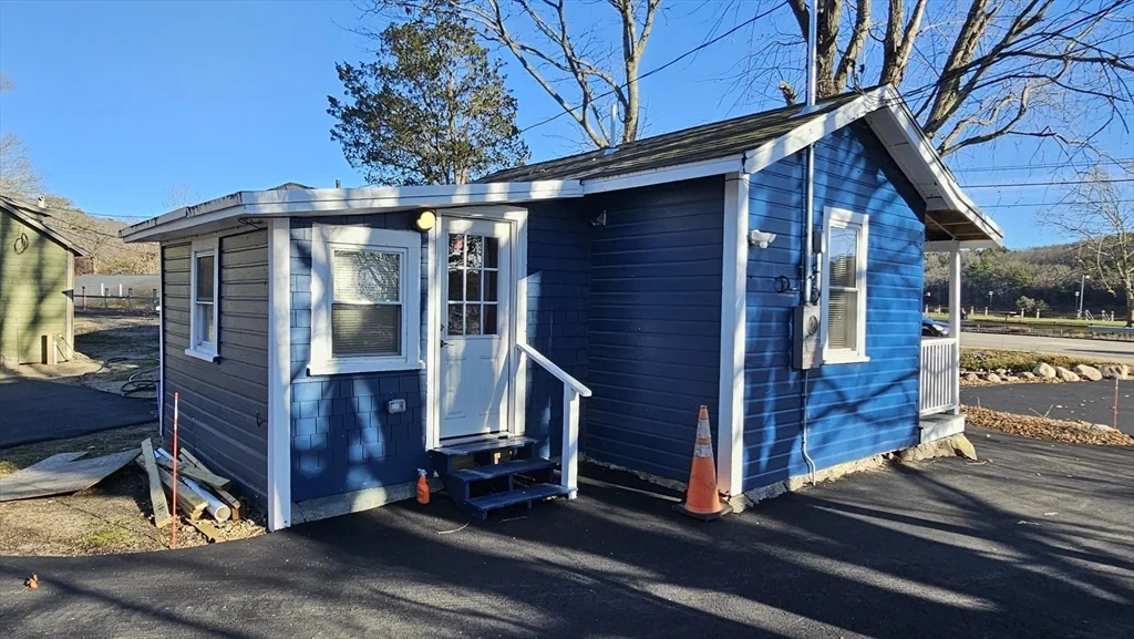 825 Scenic Hwy, Bourne