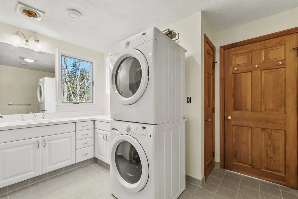 72 Cambridge Rd, Woburn