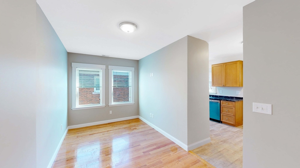 25 Main St, Winter Hill