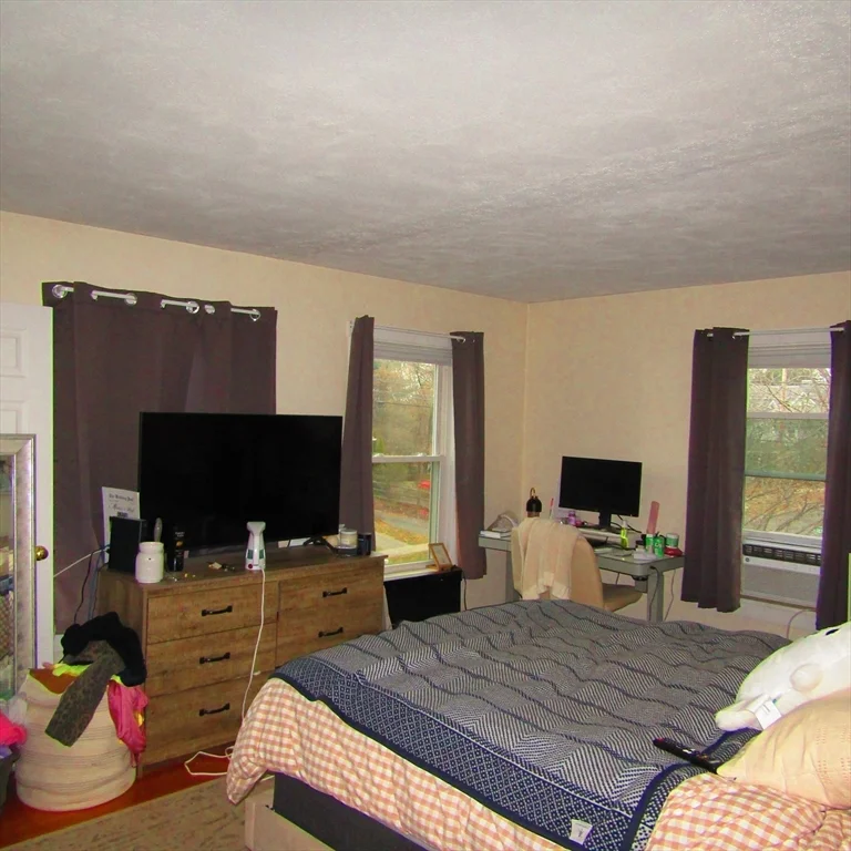 102 Vernon St, Northampton