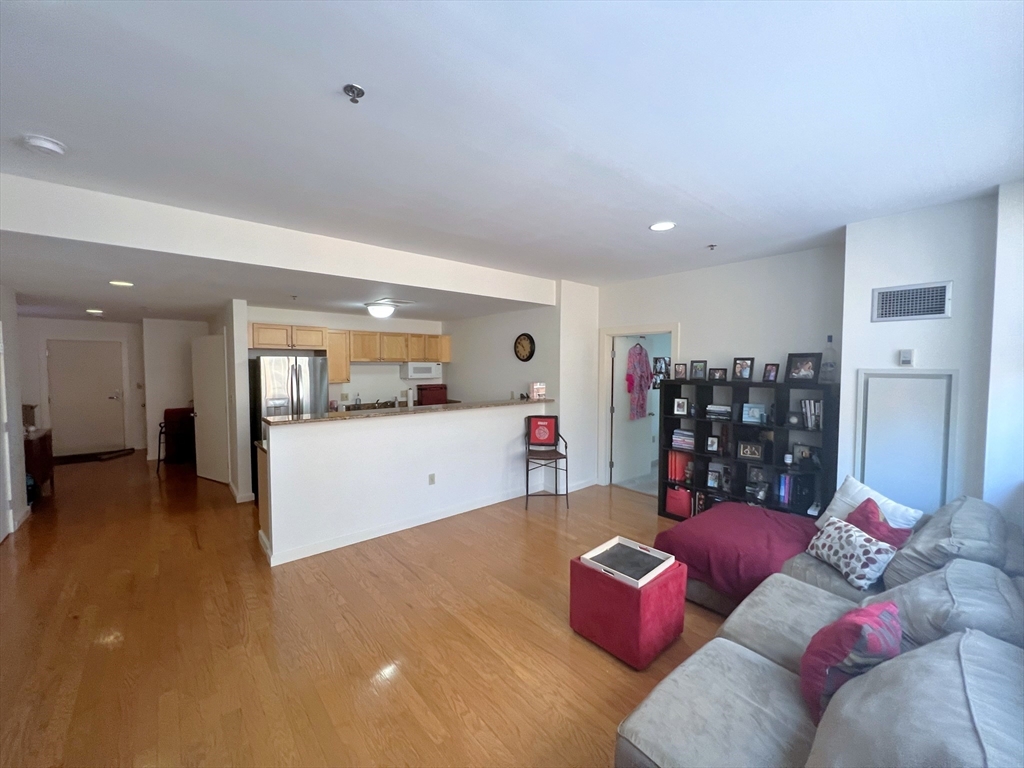 234 Causeway St, West End