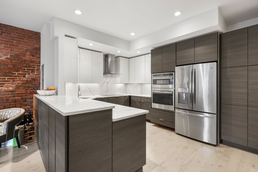 28 Atlantic Ave, Waterfront