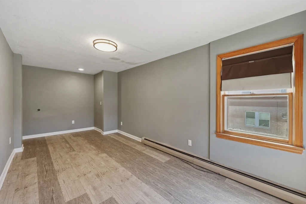 586 Franklin St, Worcester