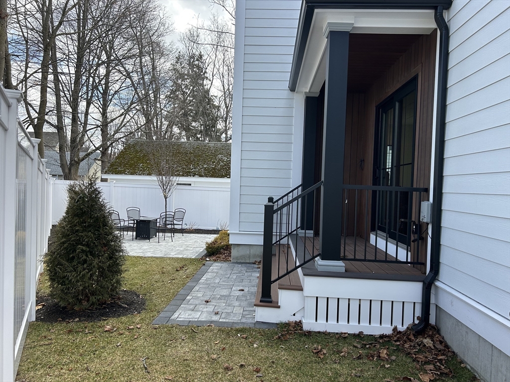 34 Lincoln St, Needham