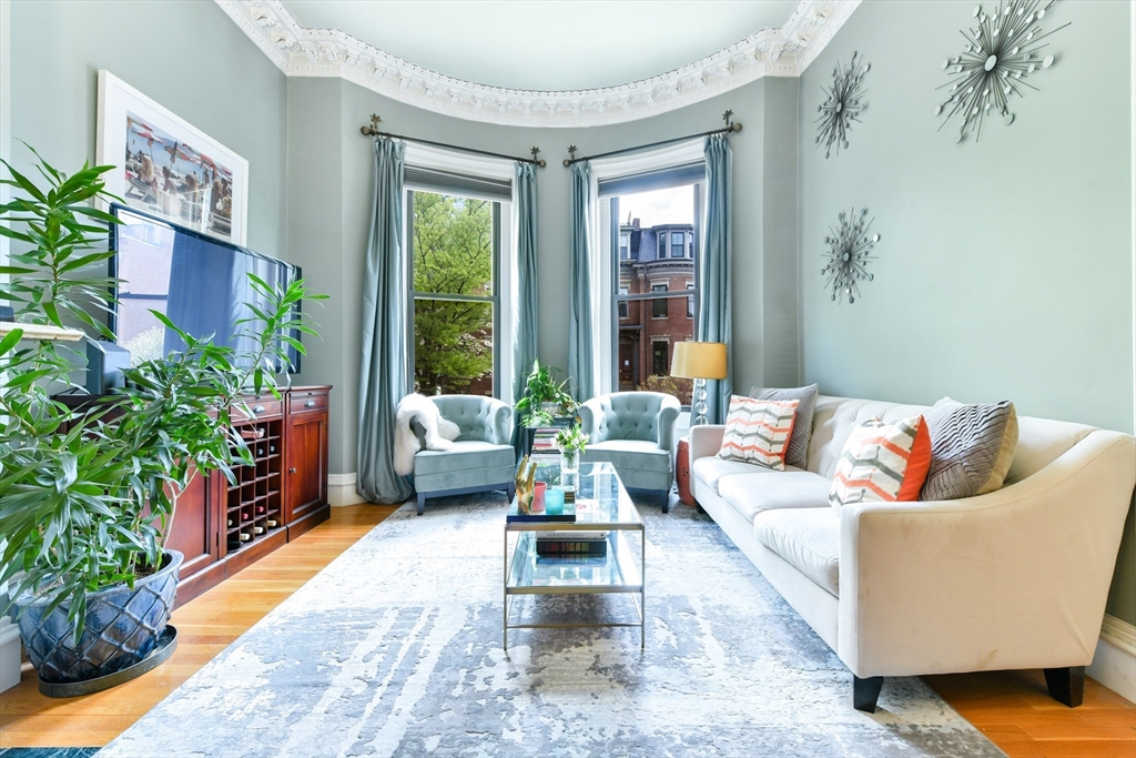 14 Braddock Park, South End