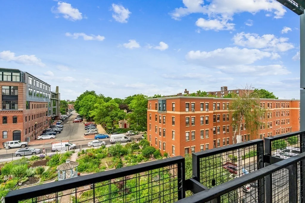 691 Massachusetts Ave, Roxbury