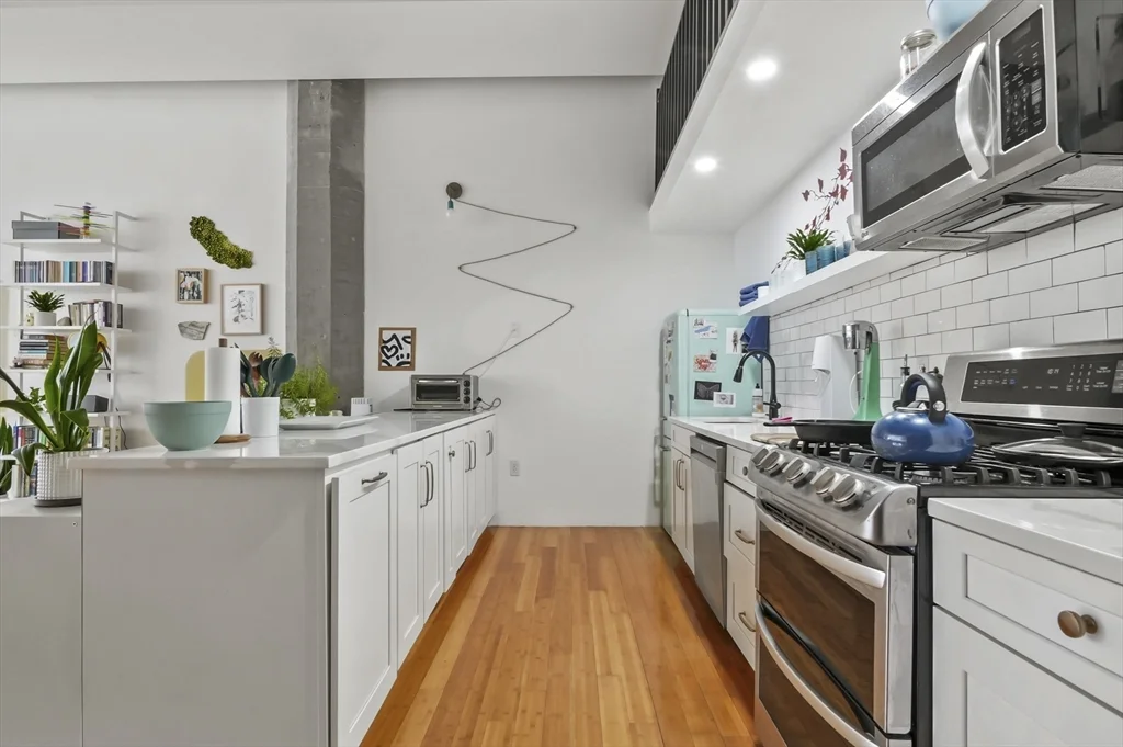 156 Porter St, East Boston