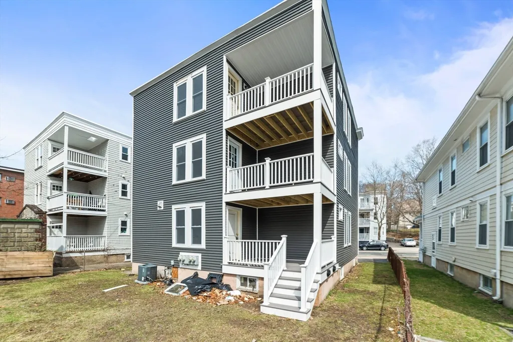 516 Washington, Brighton