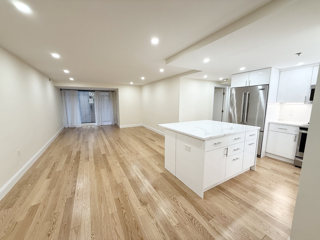 165 Tremont St, Midtown