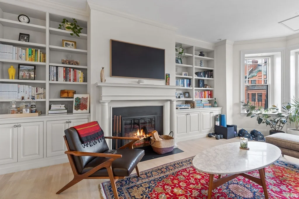 238 Marlborough St, Back Bay