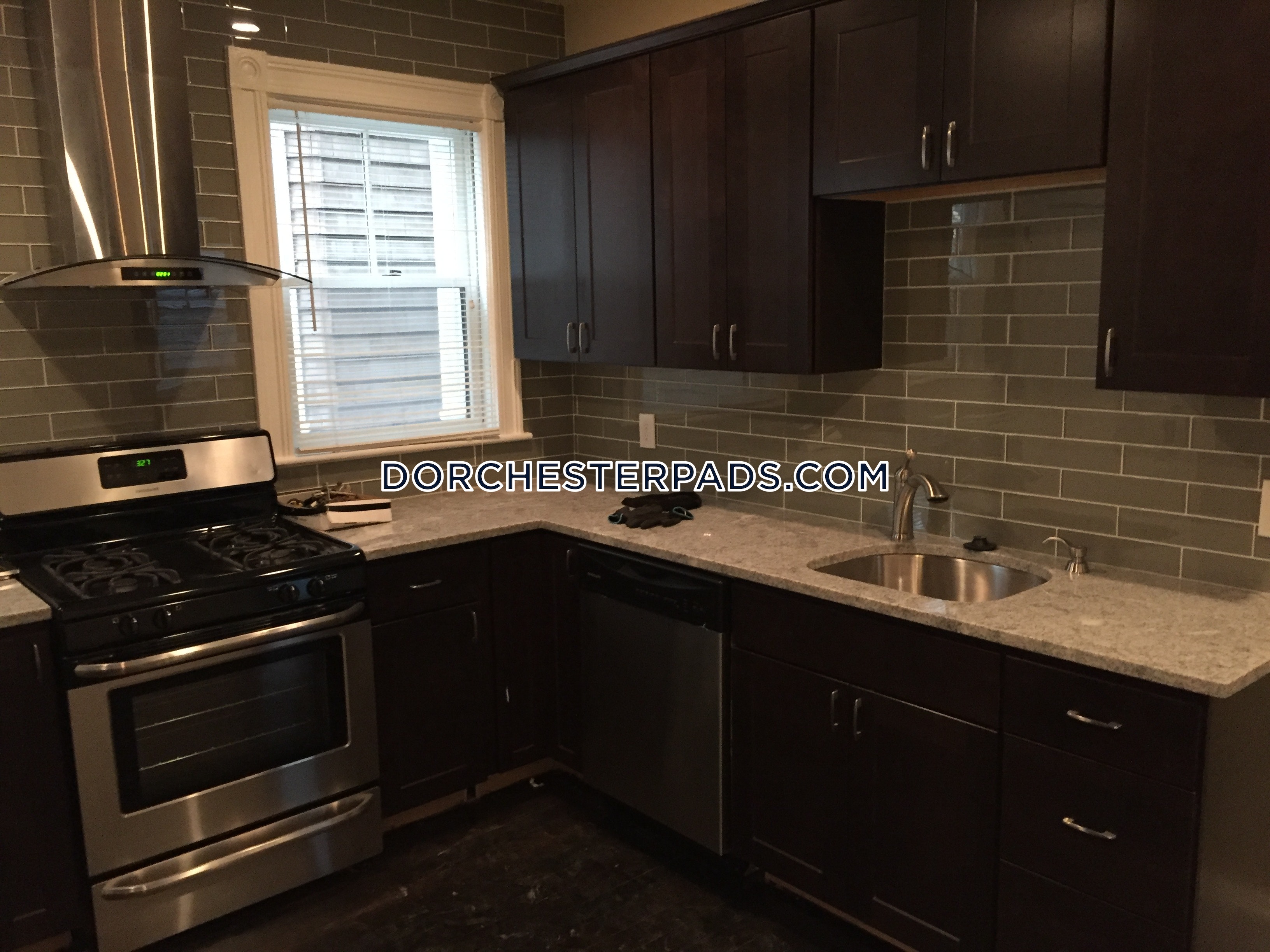 3 bed, 1.5 bath apartment for rent at 22 Trescott St Unit 1, Dorchester — photo 4 of 21