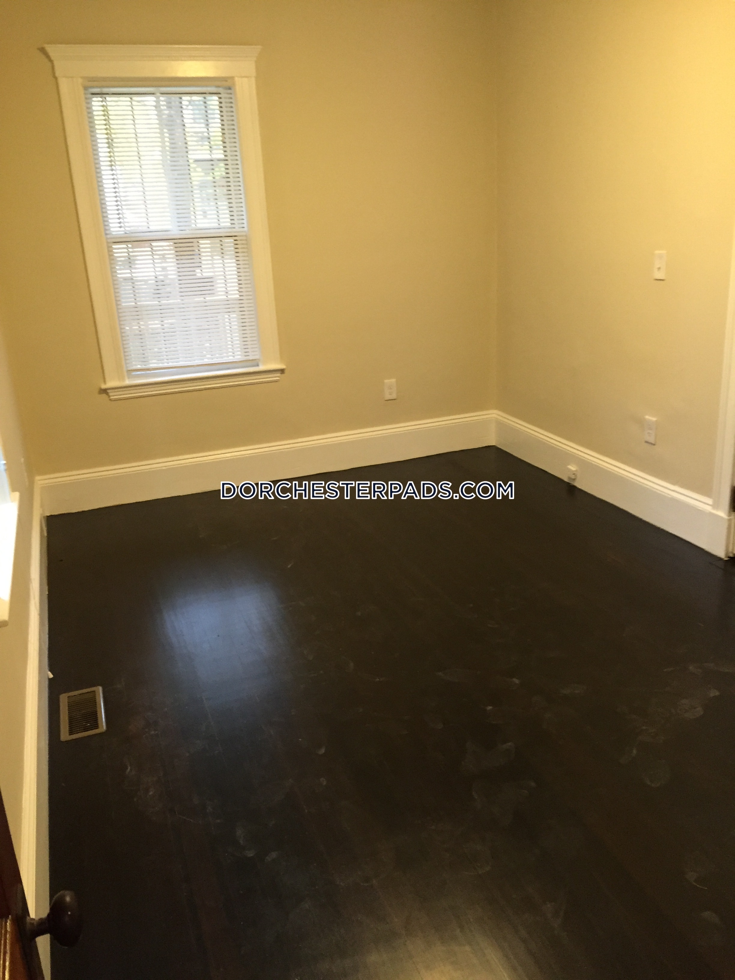 3 bed, 1.5 bath apartment for rent at 22 Trescott St Unit 1, Dorchester — photo 8 of 21