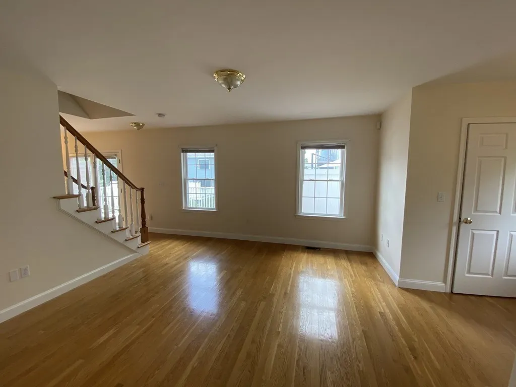 378 Washington St, Winchester