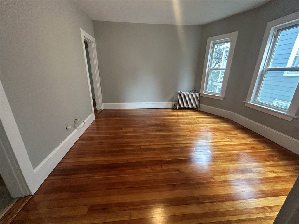 82 Conwell Ave, Somerville