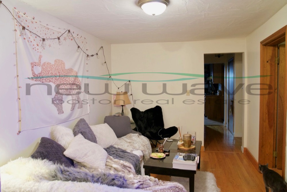 39 Charles St, Beacon Hill