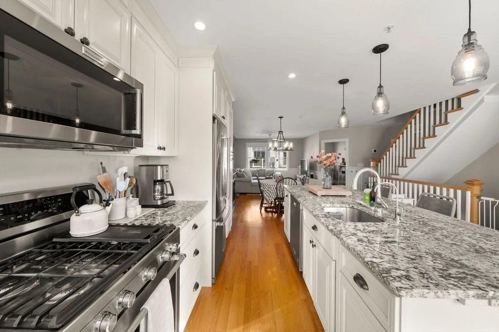 30 Park St, Fields Corner East