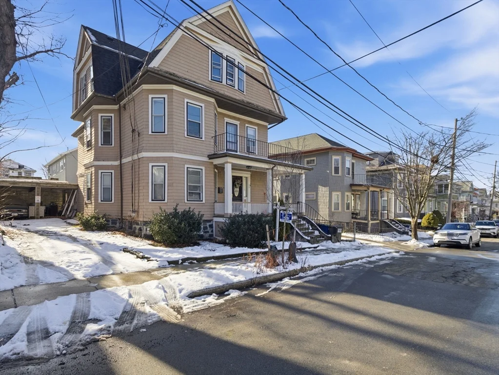 28 Sunset Rd, West Somerville