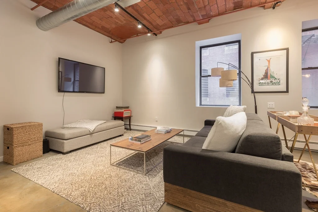 717 Atlantic Ave, Leather District