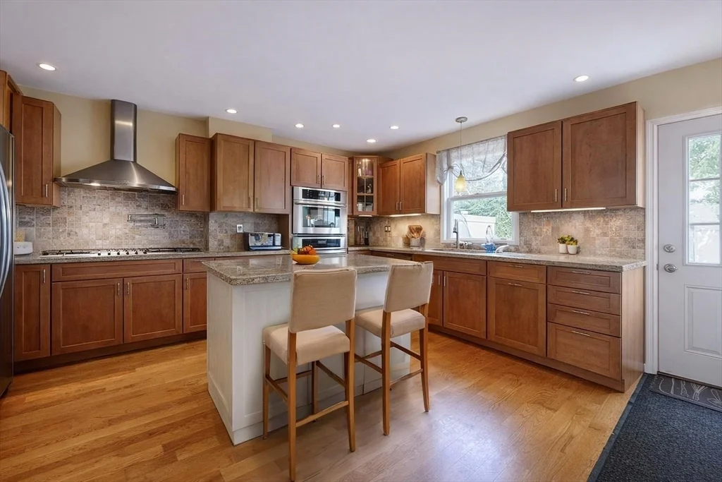 2 Ward Ct, South Boston