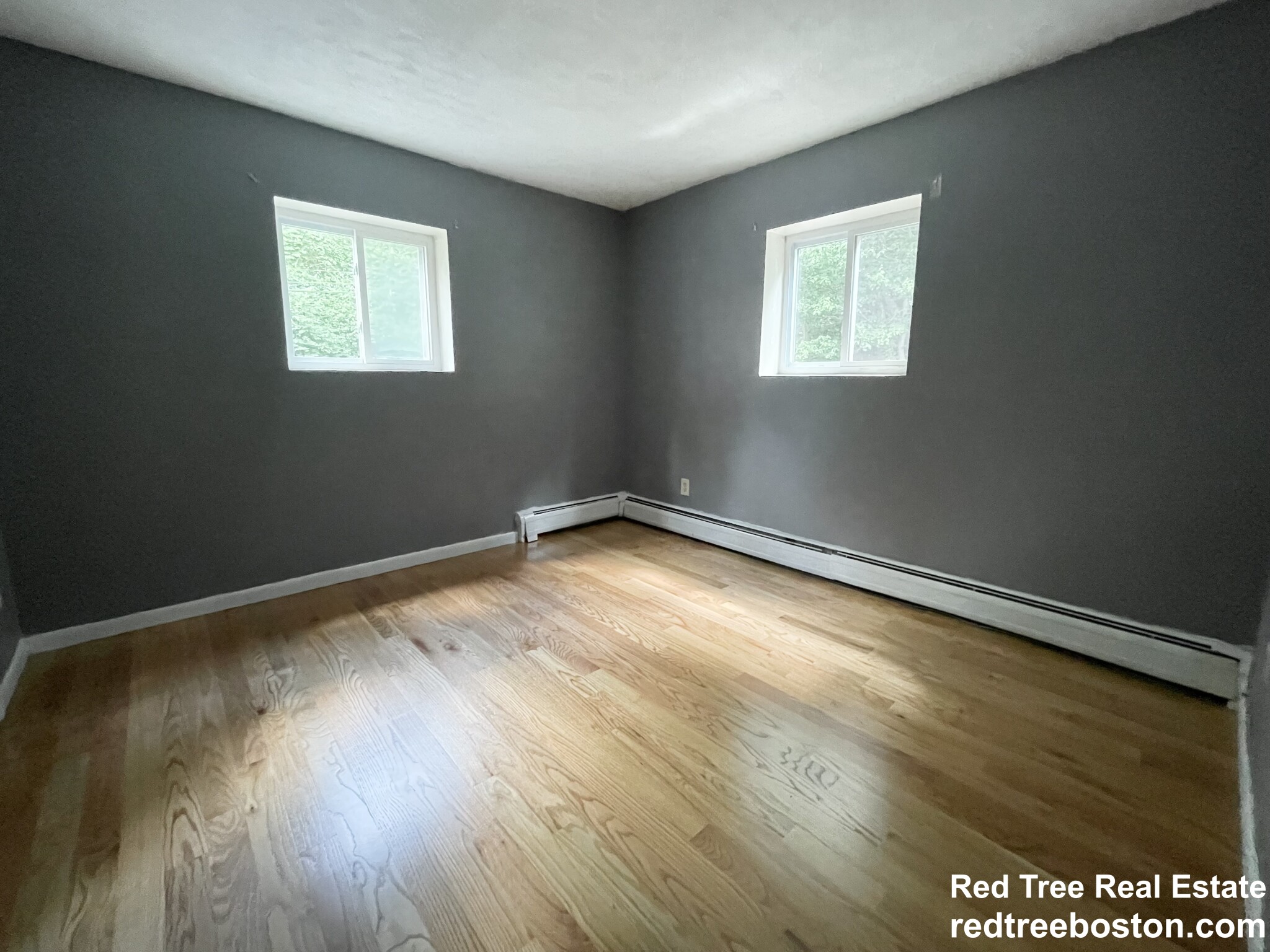 35 Westgate Rd, Chestnut Hill