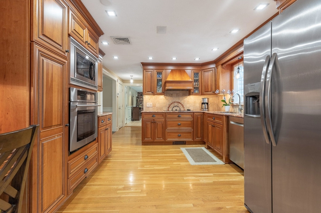 2 Sigmund St, Lynnfield