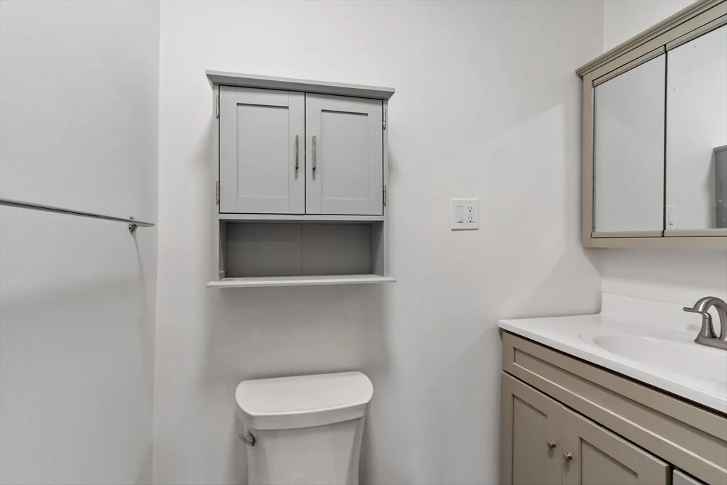 1590 Cambridge St, Mid-Cambridge