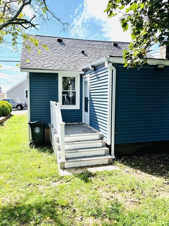 21 Hillside Ave, Swansea