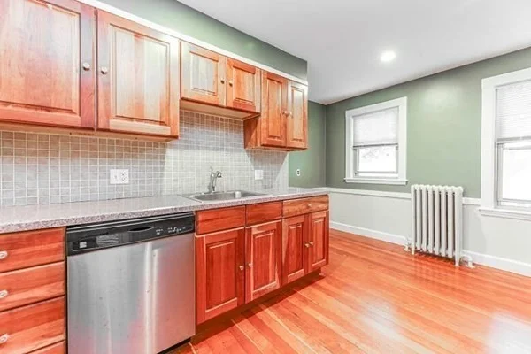 17 Hastings St, West Roxbury