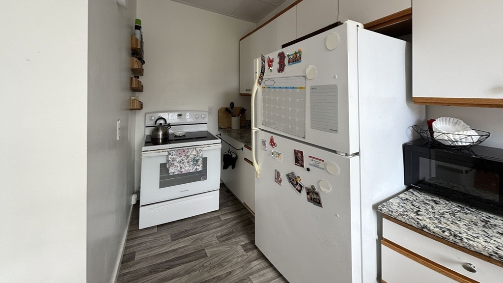 19 Beach Rd, Winthrop