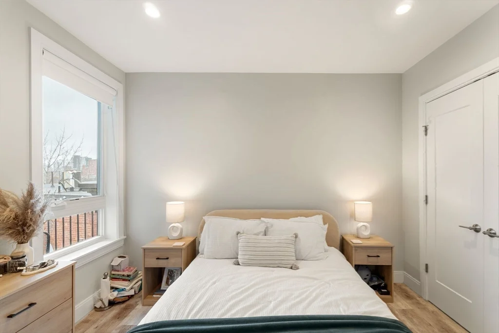 1457 Tremont St, Mission Hill