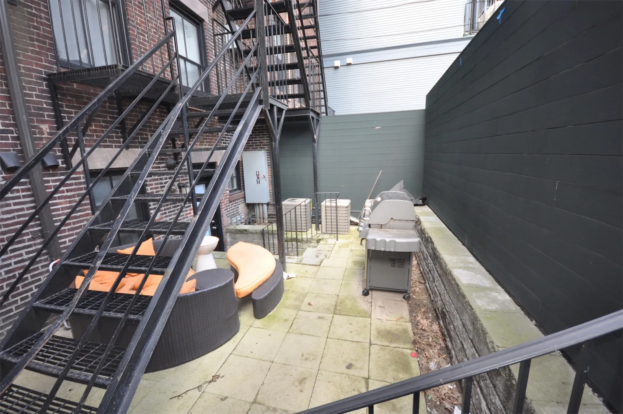 656 Massachusetts Ave, South End