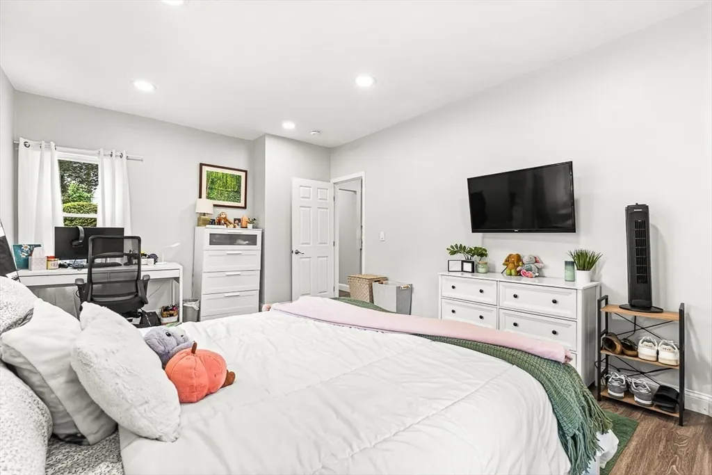 29 Harvard St, Winchester