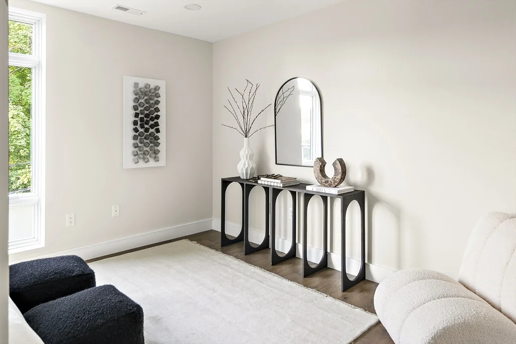 20 Kinmonth Rd, Waban