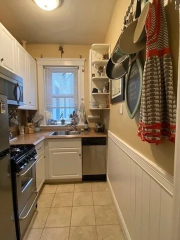 1572 Commonwealth Ave, Brighton