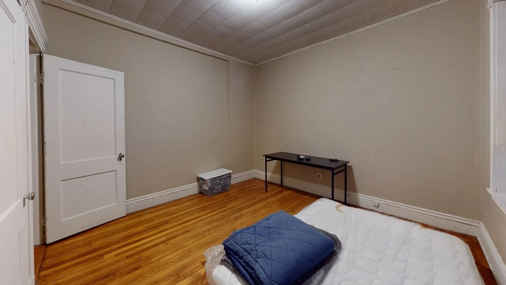 52 Charlesgate E, Brighton