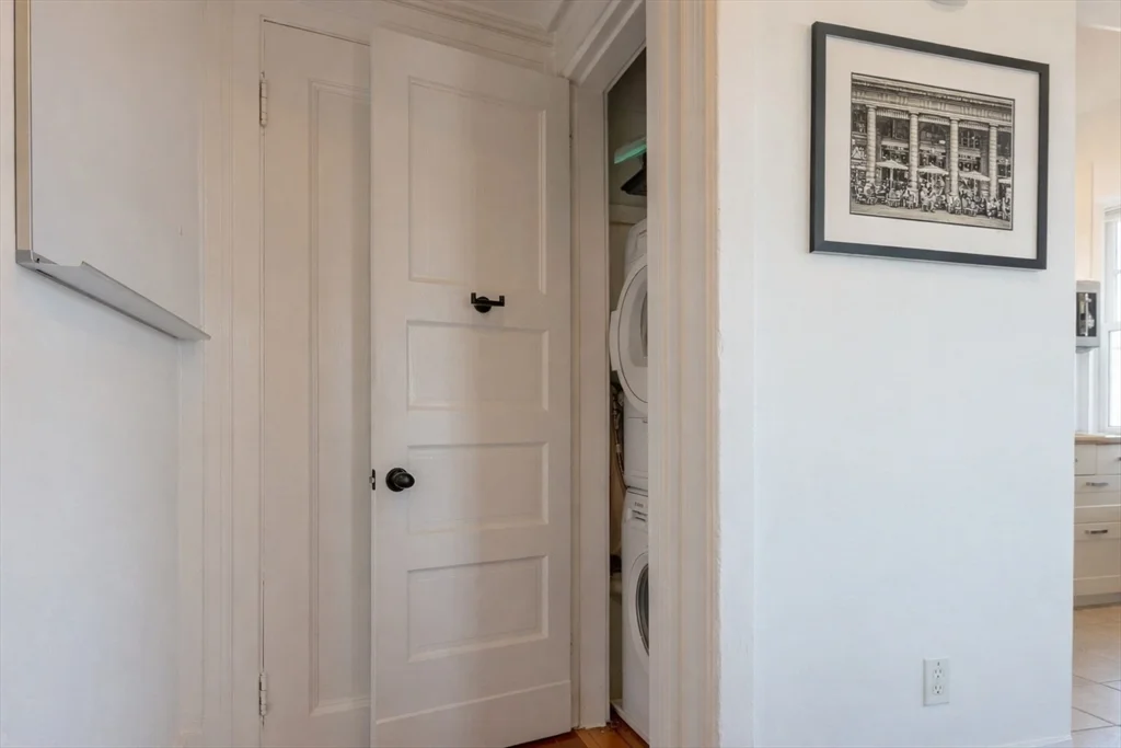 371 Harvard St, Harvard Square