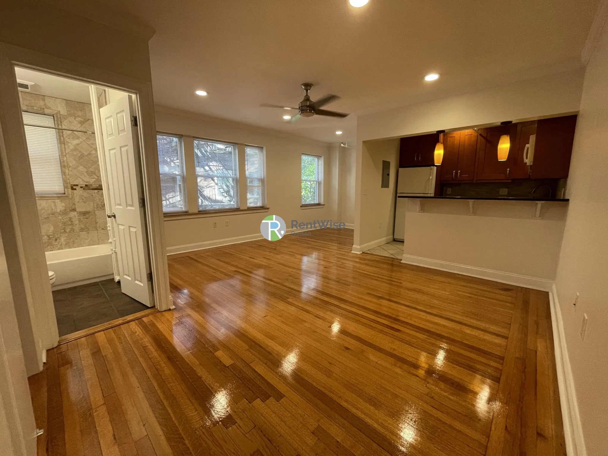 96 Washington St, Brighton