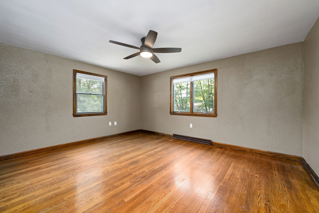 47 Oriole Dr, Dracut