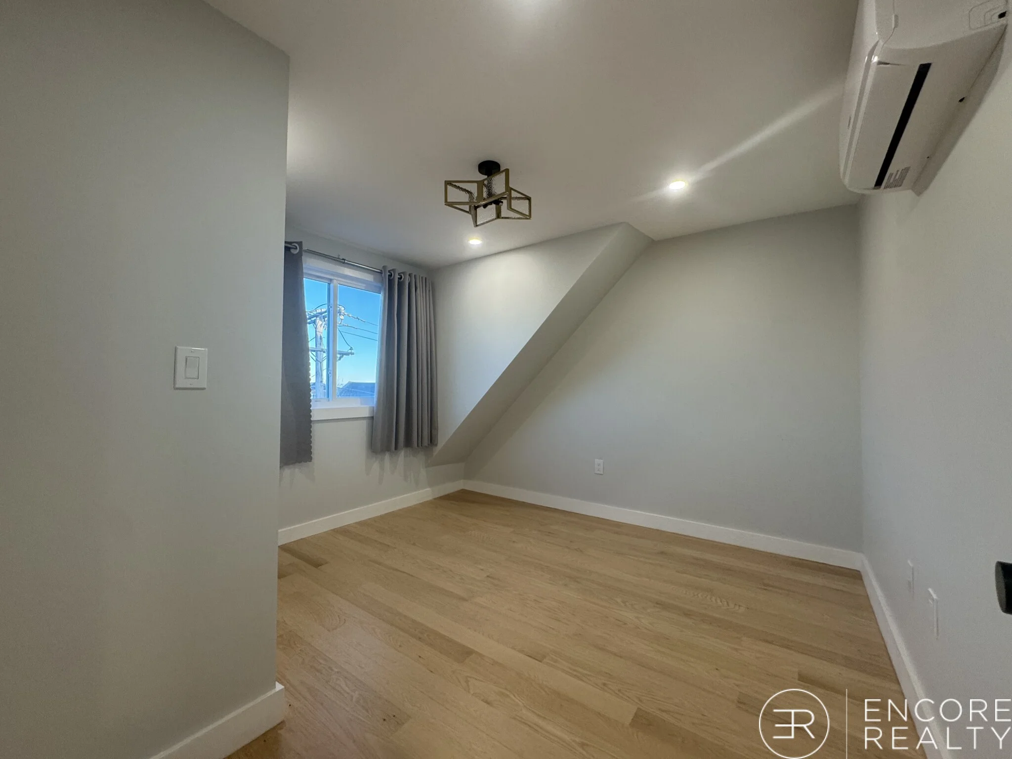 12 Sewall Ave, Winthrop