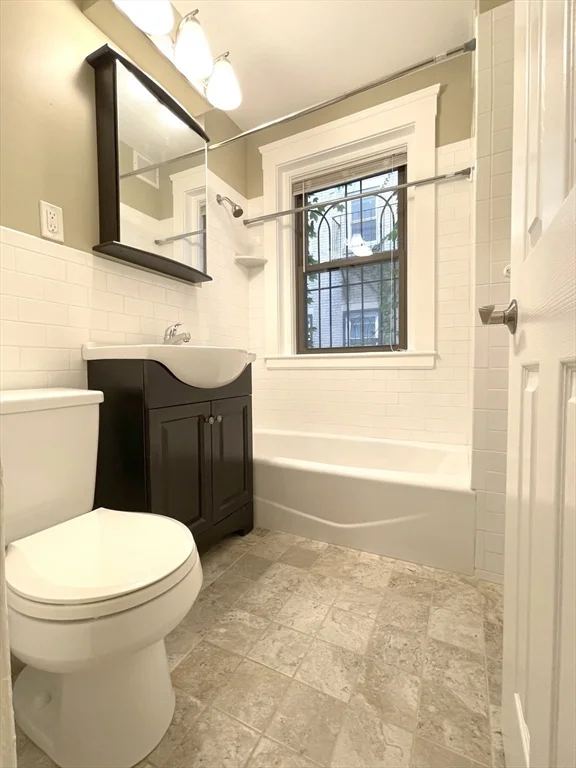 660 Huntington Ave, Mission Hill