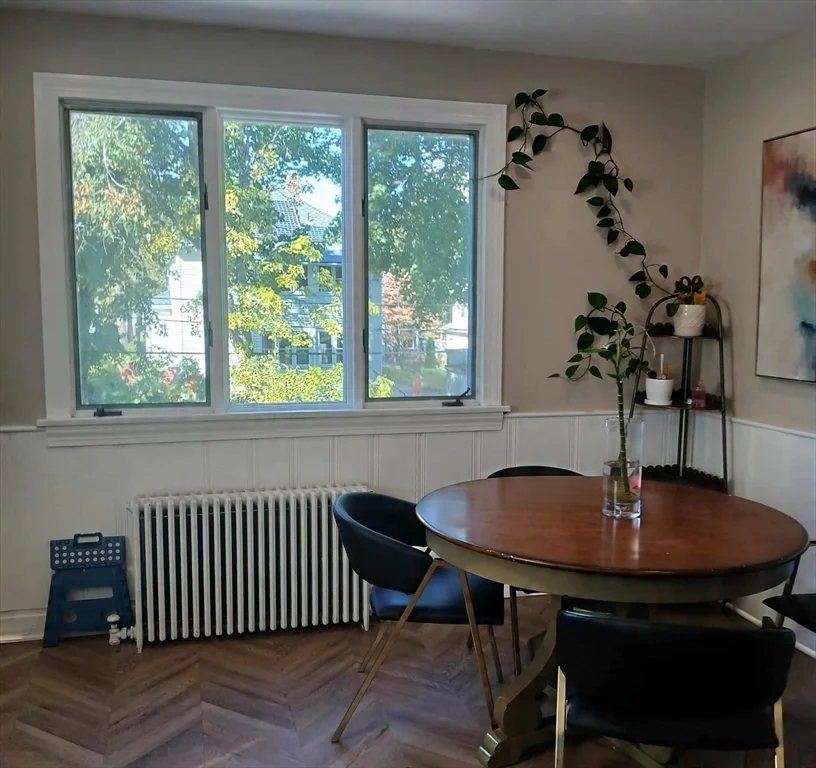 132 Thorndike St, Coolidge Corner