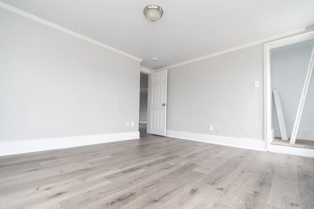 7 Central St, Hudson